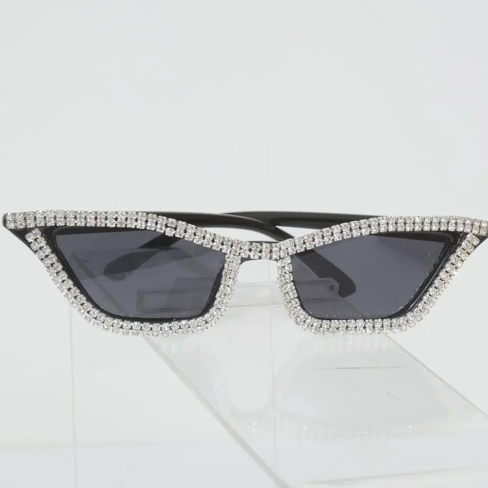 Retro Rockabilly Glam Rhinestones Retro 50s Look Cat Eye Sunglasses Pin-Up Black